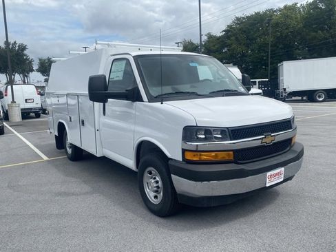 New 2025 Chevrolet Express 3500 w/ Power Convenience Package image 2
