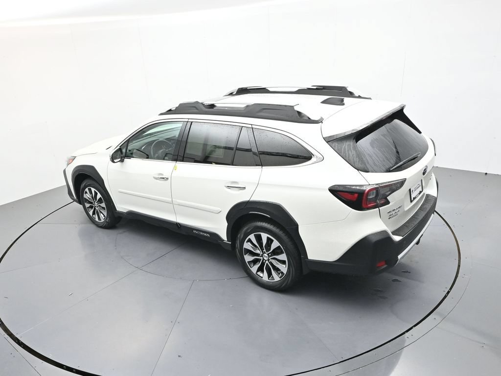 Used 2025 Subaru Outback Touring XT AWD/4WD image 30