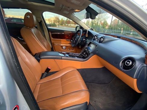 Used 2011 Jaguar XJ L Supercharged RWD image 12