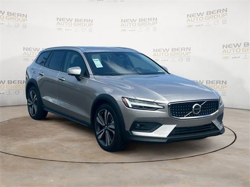 New 2026 Volvo V60 B5 Cross Country Plus w/ Protection Package Premier image 7