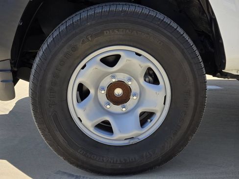 Used 2023 Toyota Tacoma SR RWD image 12