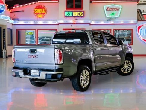 Used 2018 GMC Canyon SLT image 3
