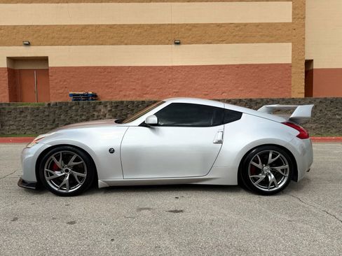 Used 2014 Nissan 370Z Coupe w/ Sport Package image 10
