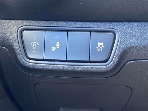 Used 2023 Kia Forte LXS w/ LXS Technology Package image 19