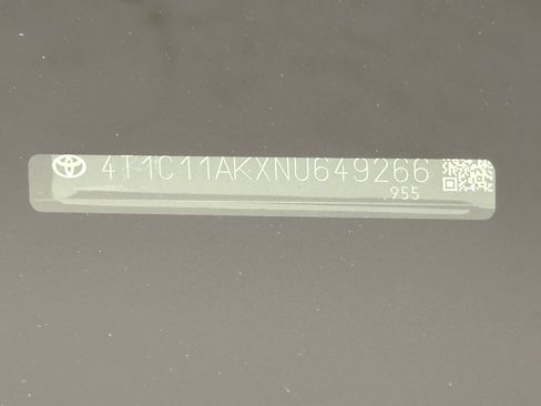 Used 2022 Toyota Camry LE image 21