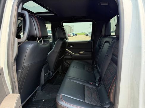 Used 2025 Nissan Frontier PRO-4X w/ Pro Premium Package AWD/4WD image 8