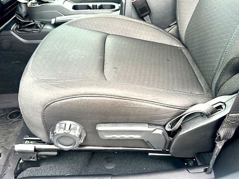 Used 2022 Jeep Wrangler Sport image 15