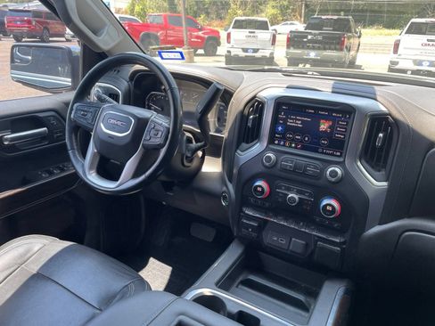 Used 2020 GMC Sierra 1500 SLT RWD image 29