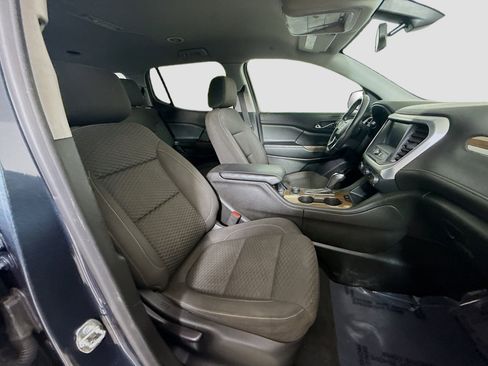 Used 2019 GMC Acadia SLE image 29