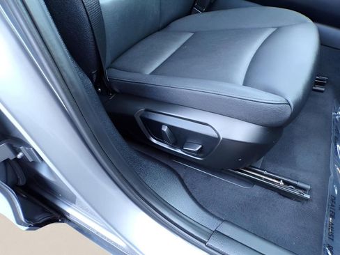 Used 2017 BMW X3 xDrive28i image 9