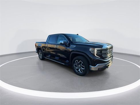Used 2023 GMC Sierra 1500 SLT w/ SLT Premium Package image 2
