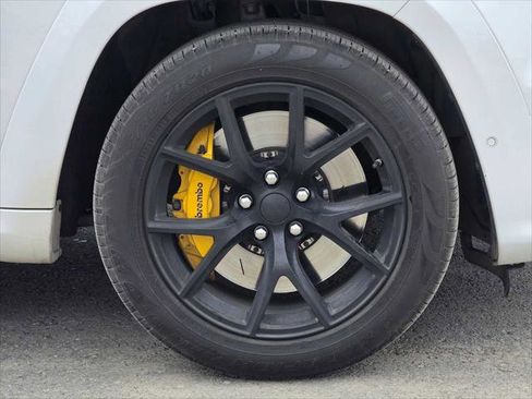 Used 2019 Jeep Grand Cherokee Trackhawk AWD/4WD image 9
