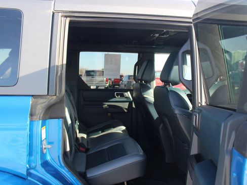 Used 2024 Ford Bronco Outer Banks image 16
