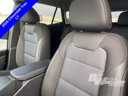 New 2026 Chevrolet Trax LT w/ Driver Confidence Package image 9