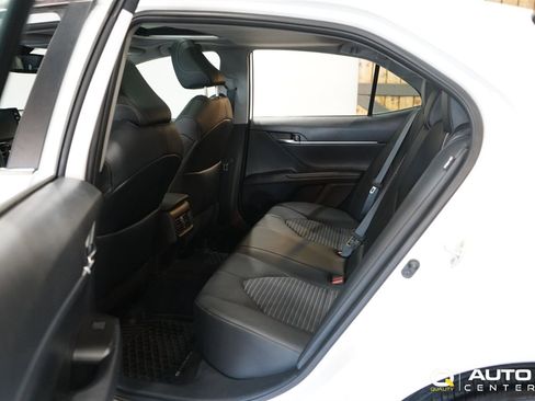 Used 2022 Toyota Camry SE AWD/4WD image 27