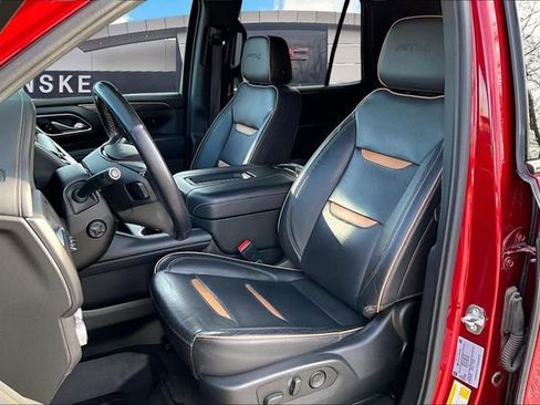 Used 2021 GMC Yukon AT4 w/ Technology Package image 26