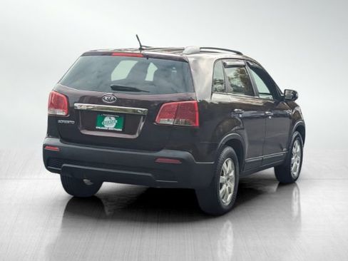 Used 2013 Kia Sorento LX image 4
