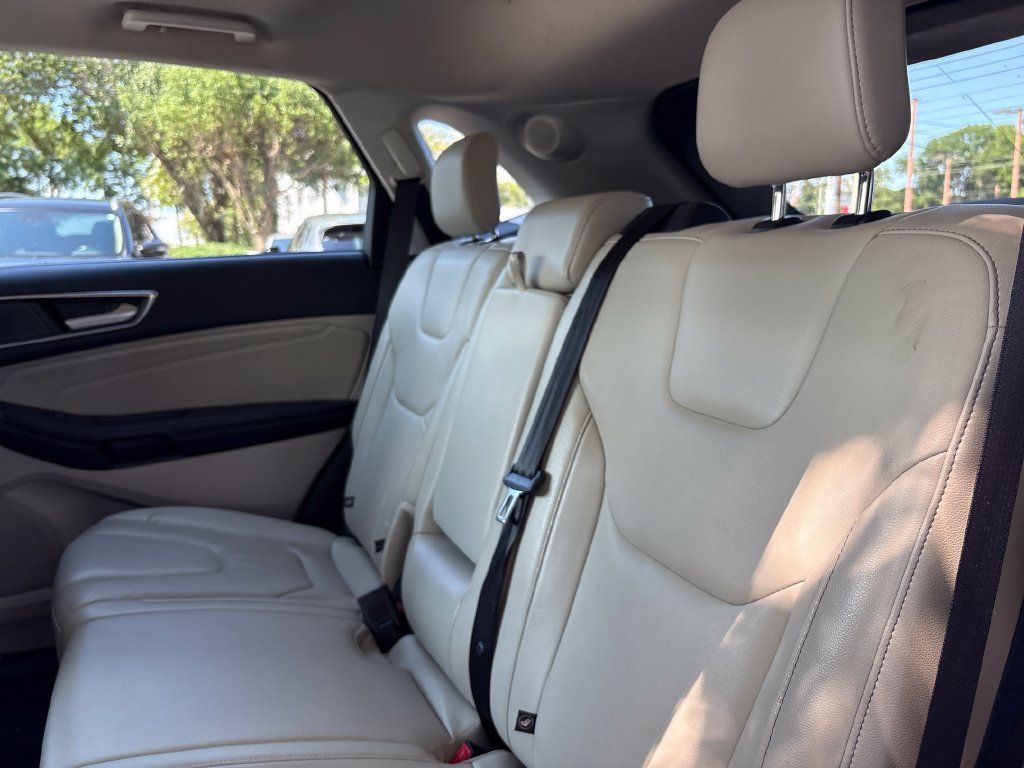 Used 2022 Ford Edge Titanium AWD/4WD image 23