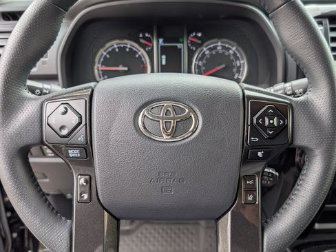 Used 2024 Toyota 4Runner TRD Off-Road AWD/4WD image 18