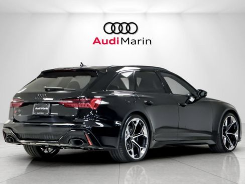 New 2025 Audi RS 6 performance image 5