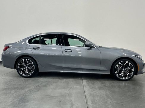 Used 2025 BMW 330i Sedan RWD image 3