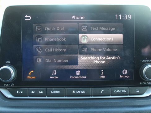 Used 2023 Nissan Rogue S image 41