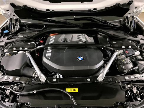 New 2026 BMW 750e xDrive w/ Premium Package AWD/4WD image 14