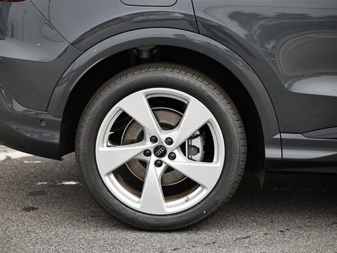 New 2025 Audi Q5 Prestige image 6