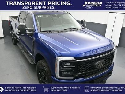 New 2026 Ford F250 Lariat w/ Black Appearance Package