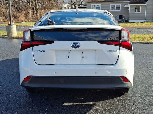 Used 2022 Toyota Prius L Eco image 5