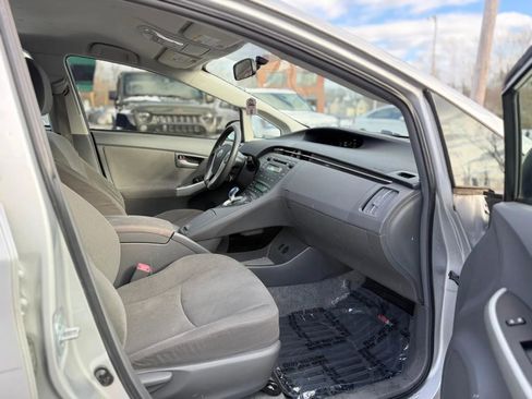 Used 2011 Toyota Prius Two image 19