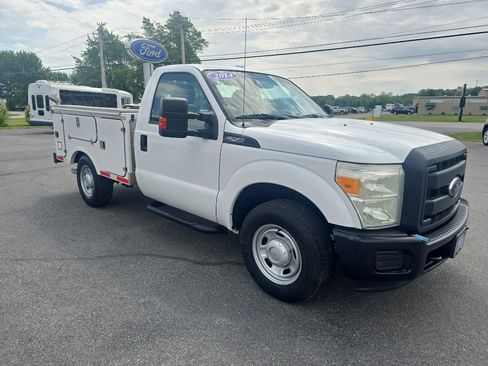 Used 2014 Ford F250 XL w/ Power Equipment Group RWD image 4