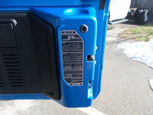 Used 2026 Jeep Wrangler Unlimited Sport AWD/4WD image 32