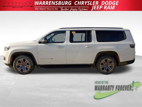 Used 2024 Jeep Wagoneer L Series II w/ Flexible Seating Group image 7