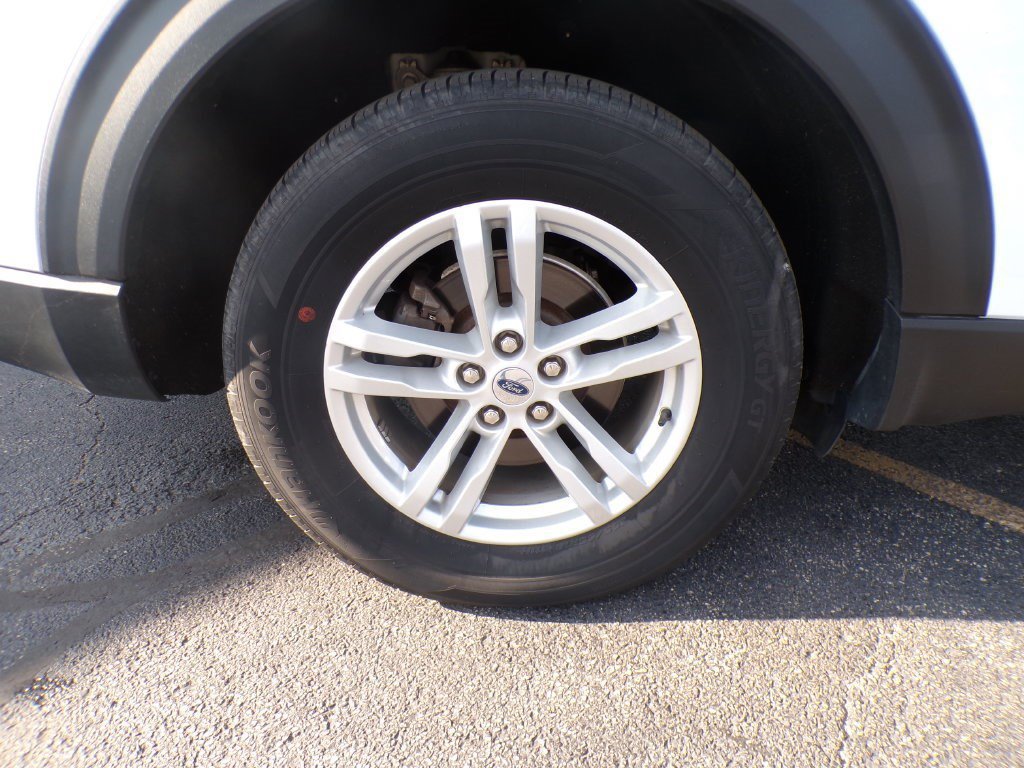 Used 2021 Ford Explorer XLT w/ Equipment Group 202A AWD/4WD image 31