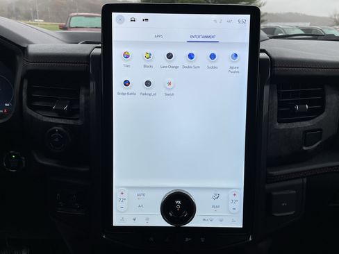 Used 2023 Ford Expedition Limited image 29