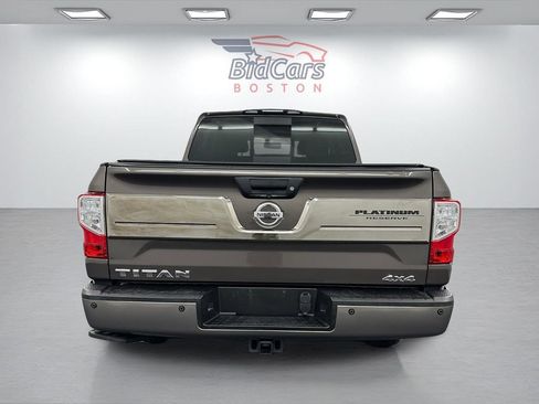 Used 2018 Nissan Titan Platinum Reserve w/ Platinum Utility Package AWD/4WD image 4