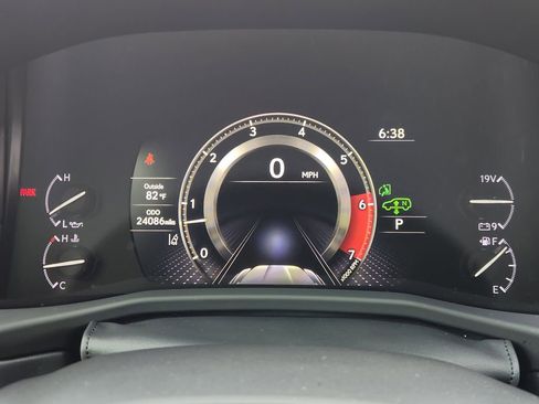 Used 2023 Lexus LX 600 4WD w/ Appearance Package image 15