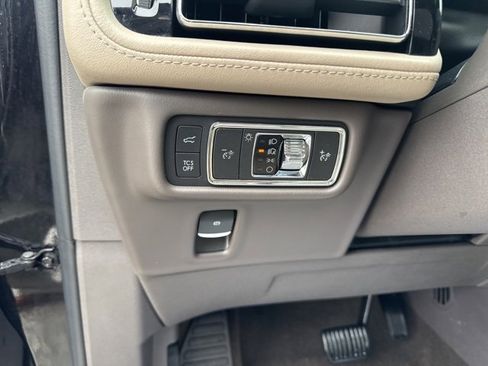 Used 2022 Lincoln Nautilus Reserve image 21