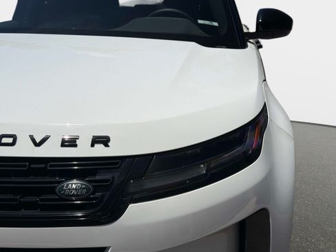 Used 2026 Land Rover Range Rover Evoque S AWD/4WD image 9