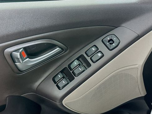 Used 2015 Hyundai Tucson SE image 15