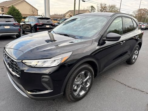 New 2026 Ford Escape ST-Line image 4