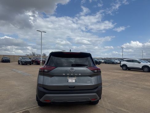 Certified 2023 Nissan Rogue S image 16