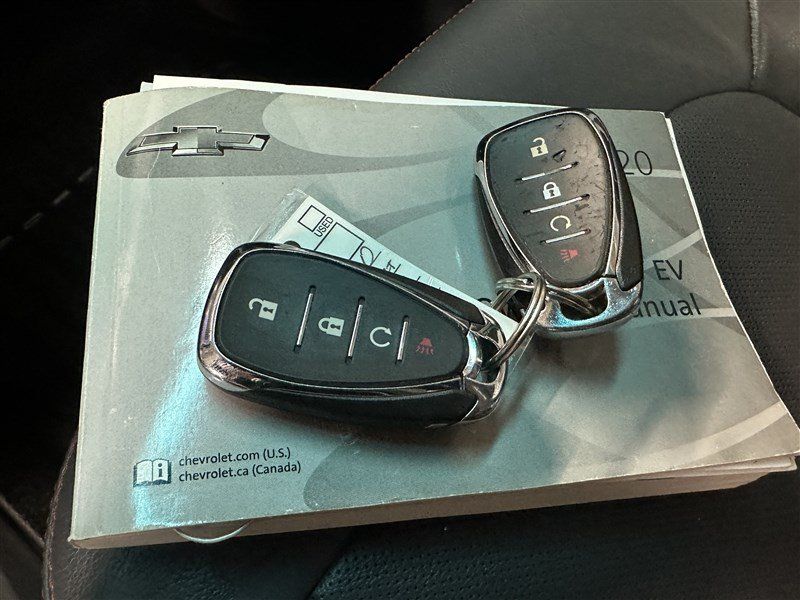 Used 2020 Chevrolet Bolt Premier w/ Infotainment Package FWD image 22
