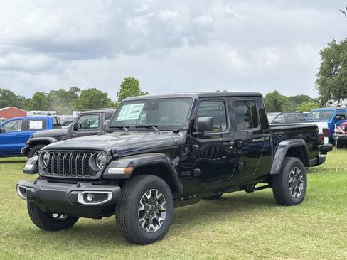 New 2026 Jeep Gladiator Sport AWD/4WD image 17