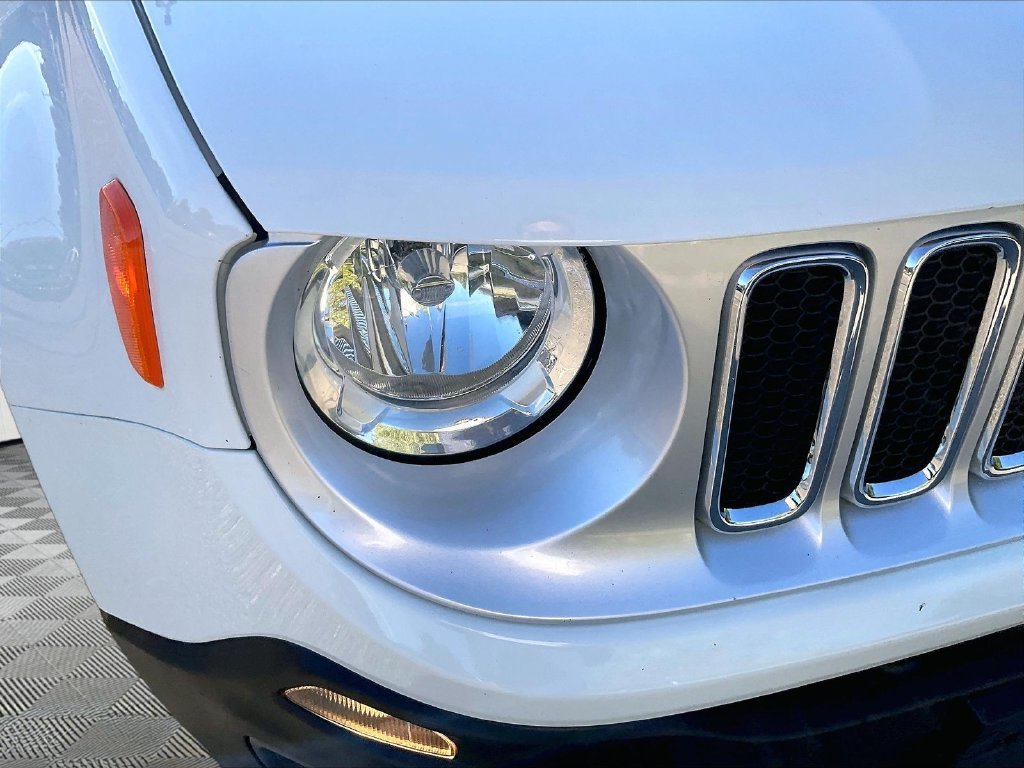 Used 2017 Jeep Renegade Limited AWD/4WD image 32