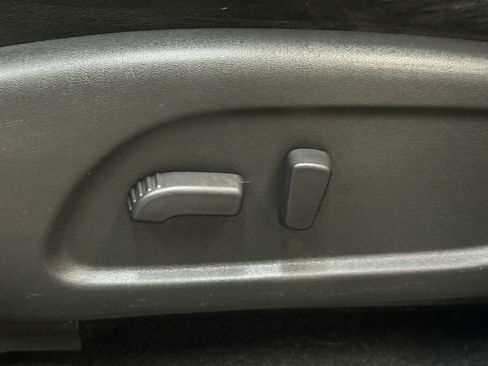 Used 2014 Nissan Pathfinder SV FWD image 28