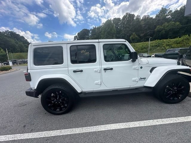 Used 2025 Jeep Wrangler Unlimited Sahara AWD/4WD image 34