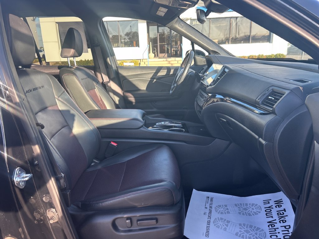 Certified 2024 Honda Ridgeline Black Edition image 11