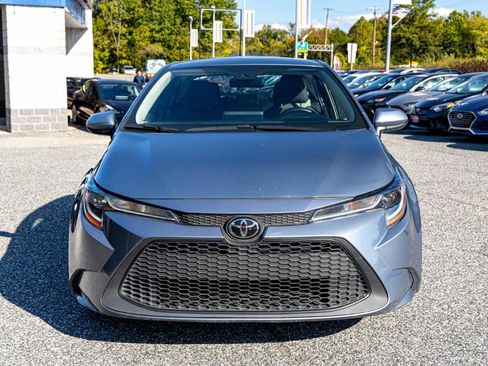 Used 2022 Toyota Corolla LE FWD image 2